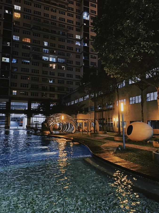 Le Thompson - Puchong Center Ioi Mall Bagian luar foto